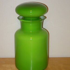Vintage Lime Green Apothecary Cased Art Glass Jar w Lid Empoli Italy 1960s MCM